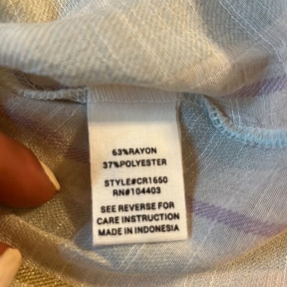 𝅺MINE Mint and Cream Crew Neck Short Sleeved Blouse with Ruffled Sleeves.  Small - Picture 9 of 9